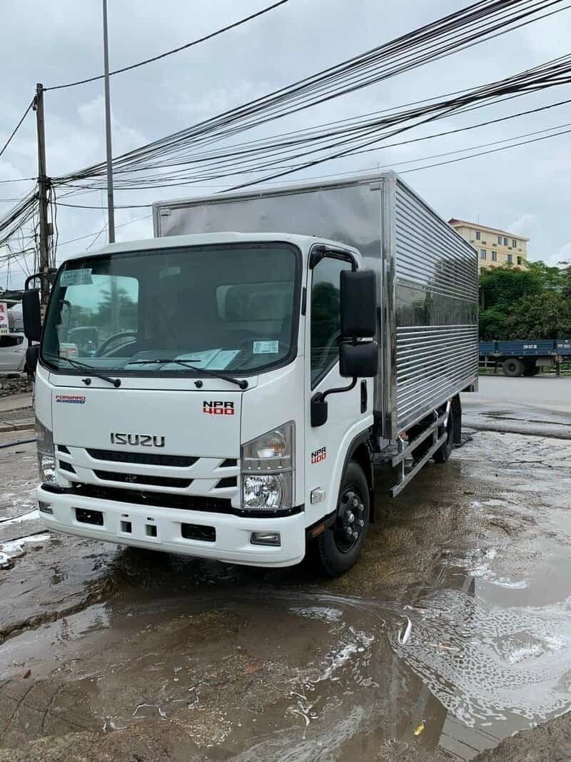 Isuzu NPR Truck 2017