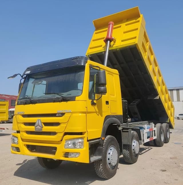 Sinotruk HOWO 6x4 dump truck 2018 thumbnail 2